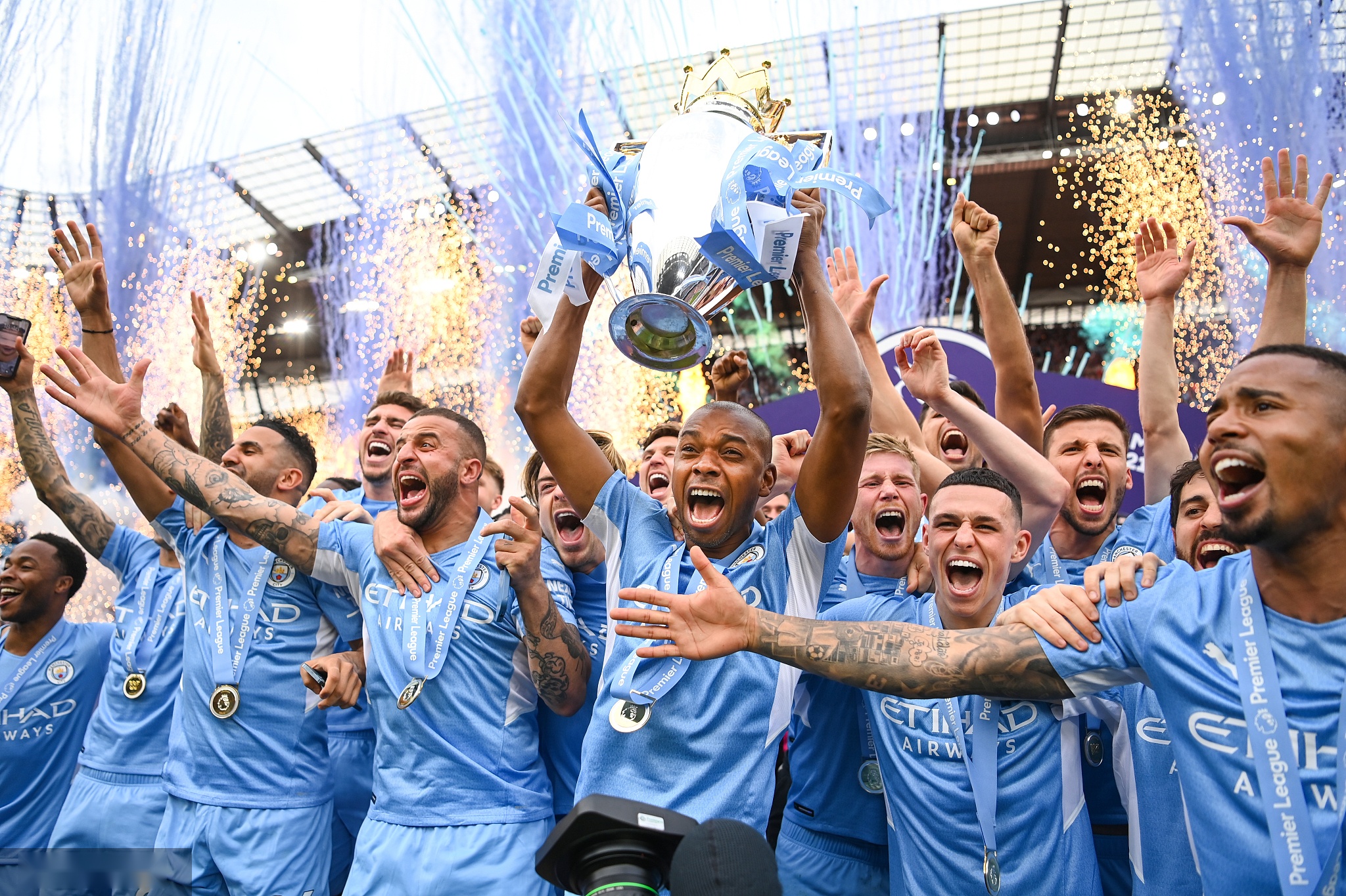 攻并最终扭 攻并最终扭