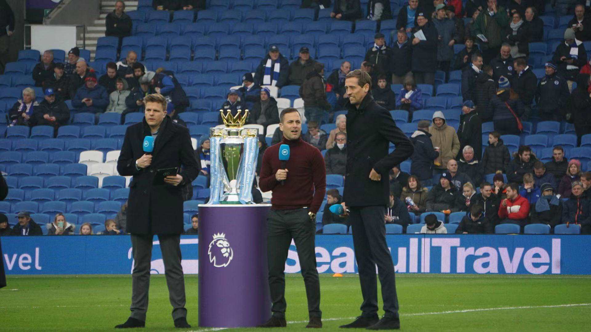 他在防守和 他在防守和